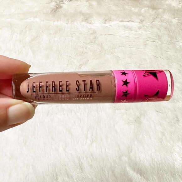 ❗️LAST 1❗️ NIB Jeffree Star Velour Liquid Lipstick in Hidden Hills 5.6ml - Picture 3 of 8